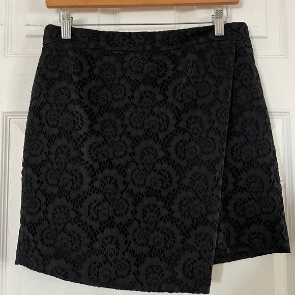 Madewell Dresses & Skirts - Madewell Black Lace A-Line Mini Skirt Size 6